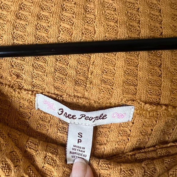 Free People Juicy Long Sleeve Cowl Neck Surplice Back Top Canyon Moon Size S NWT - Picture 7 of 10